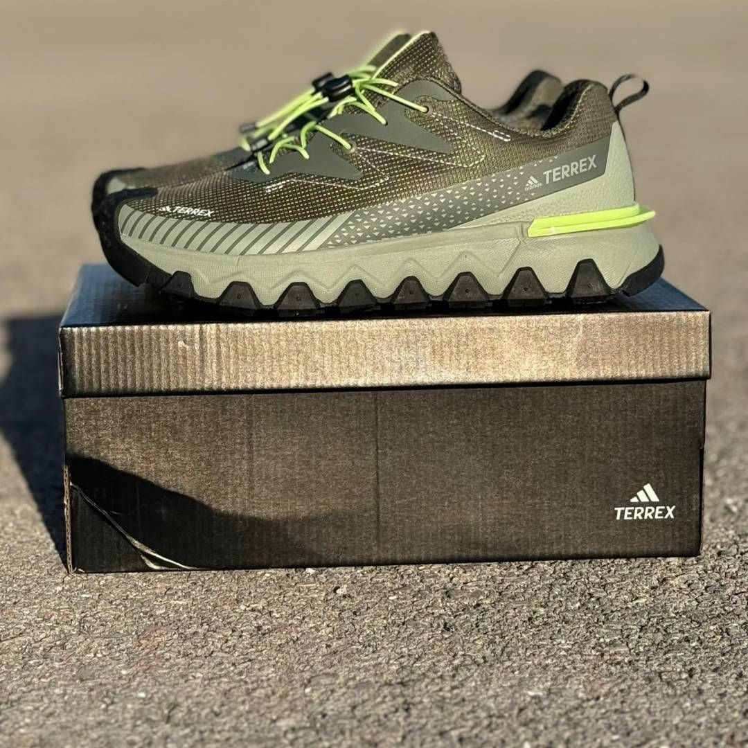 ADIDDAS TERREX HIKING OLIVE GREEN
