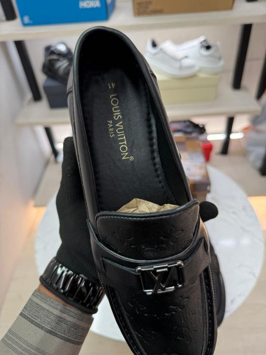 Loui s Vuttion premium quality Loafers full black