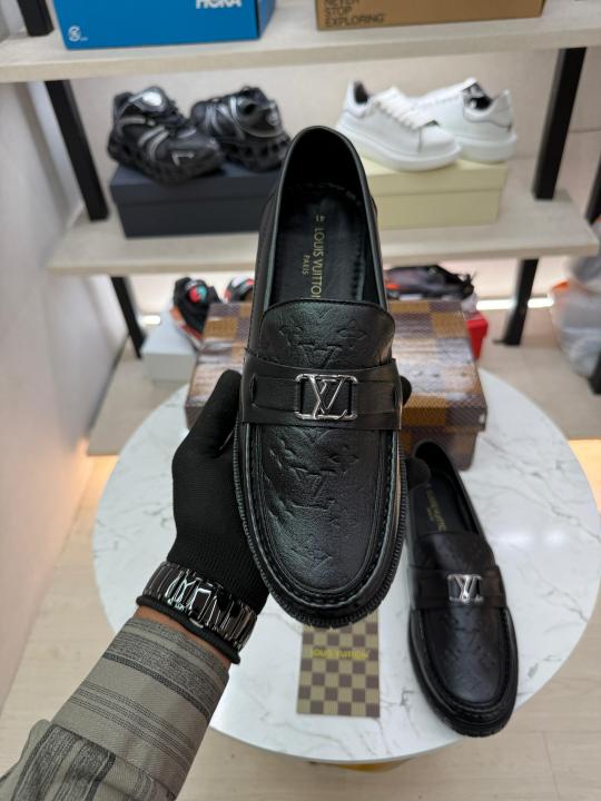 Loui s Vuttion premium quality Loafers full black