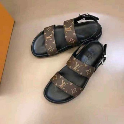LOUIIS VUITTON BROWN SANDEL