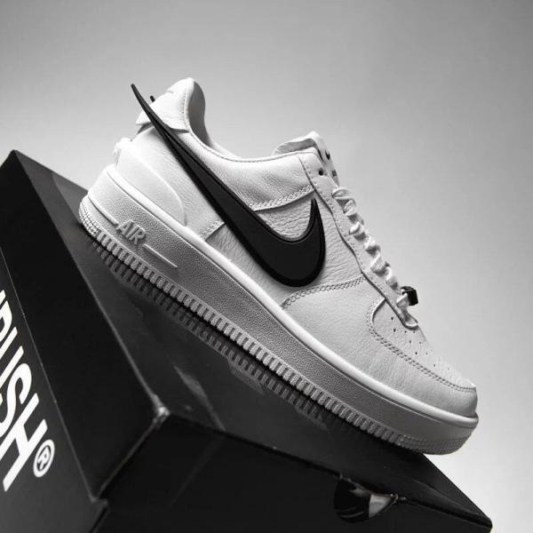 NIK.E AIRFORCE 1 AMBUSH WHITE