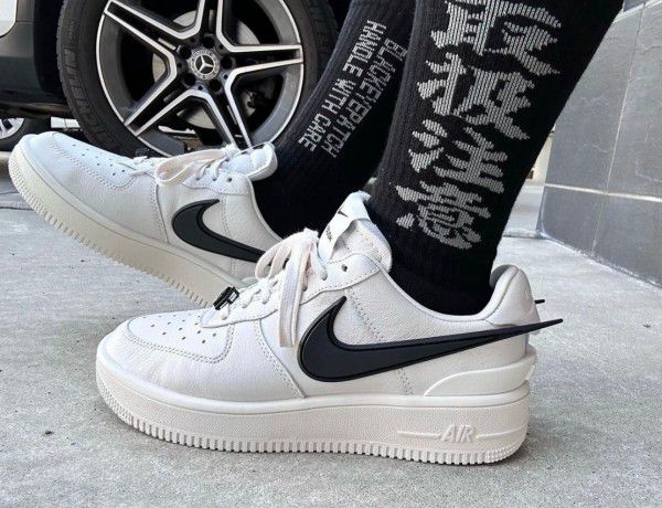 NIK.E AIRFORCE 1 AMBUSH WHITE