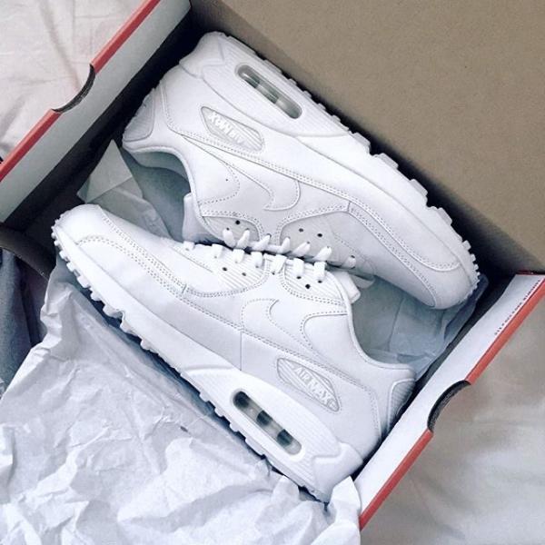 Nik.e Airmax 90 Essential Triple White