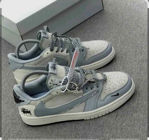 NIK EE AIR JORDAN SB DUNK TRAVIS SCOTT TUSSY