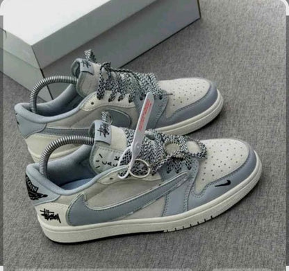 NIK EE AIR JORDAN SB DUNK TRAVIS SCOTT TUSSY