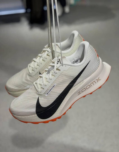 Nik ACG Ultrafly Trail Runnig White