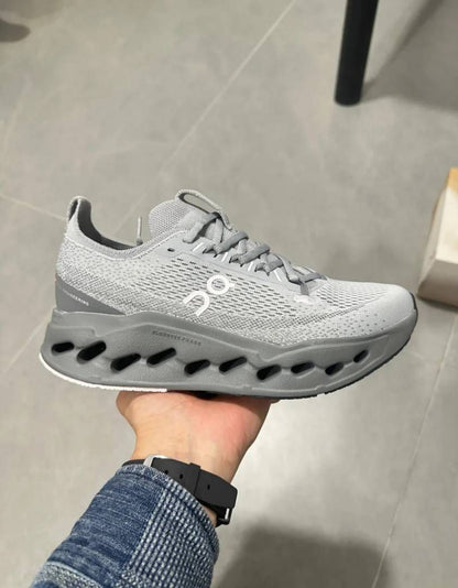 On Cloudsurfer Max Alloy Asphalt grey