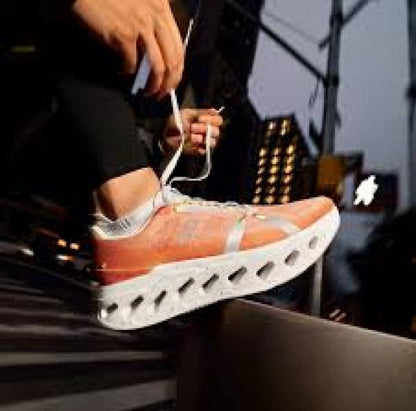 On running Cloudsurfer Orange SALE