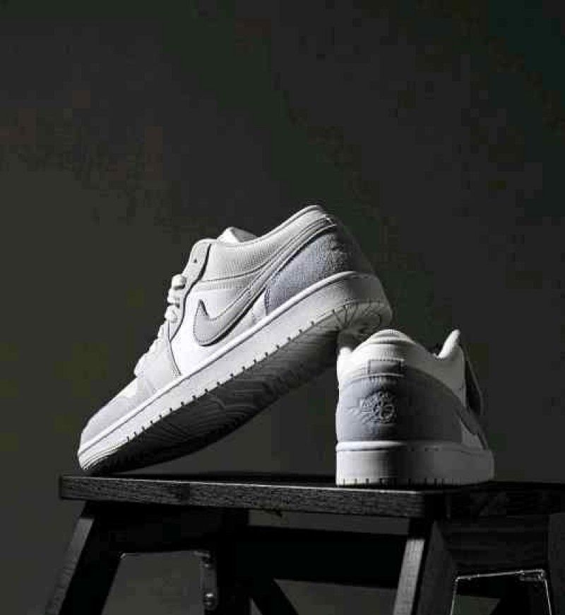 jordan retro 1 low PARIS