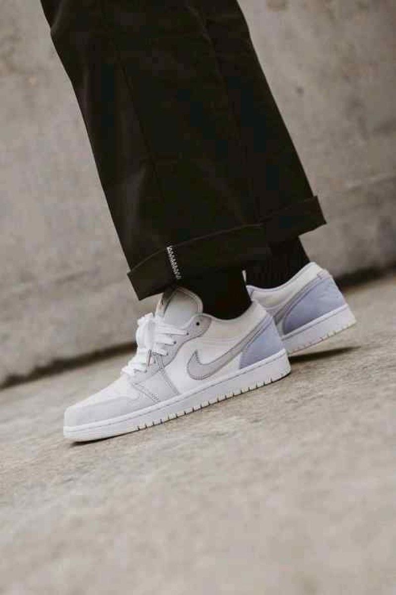 jordan retro 1 low PARIS