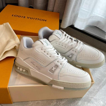 Louiis vuitton trainer sneaker white signature Premium