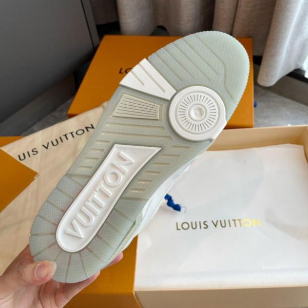 Louiis vuitton trainer sneaker white signature Premium