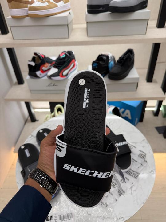 Skecher.s premium flip flop