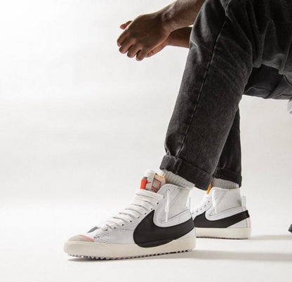 NIK.E BLAZER MID 77 VINTAGE WHITE BLACK