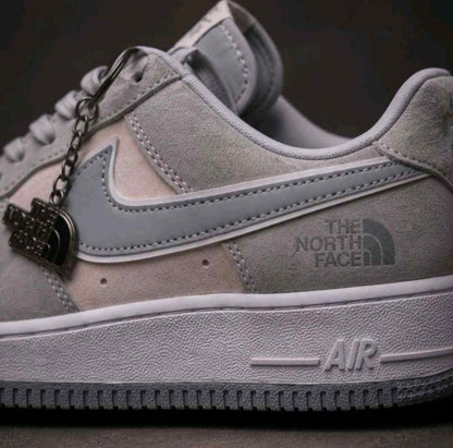 NIKKEE AIRFORCE 1 LOW X The North Fase Suede
