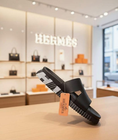 HERMMES IZMIR THICK SOLE ITALIAN SLIDE BLACK 33