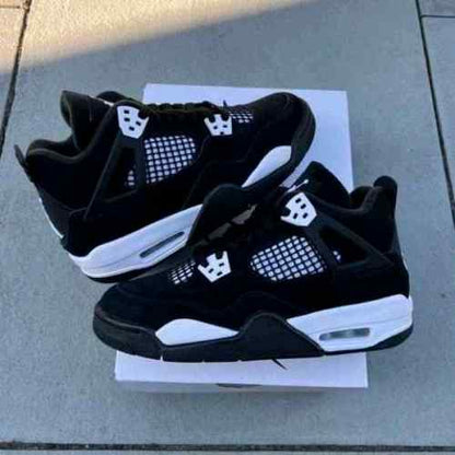 nikke Air Jordan 4 white thunder semi ua