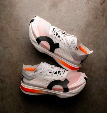 ON RUNNING CLOUD BOOM WHITE with cloud extra insole