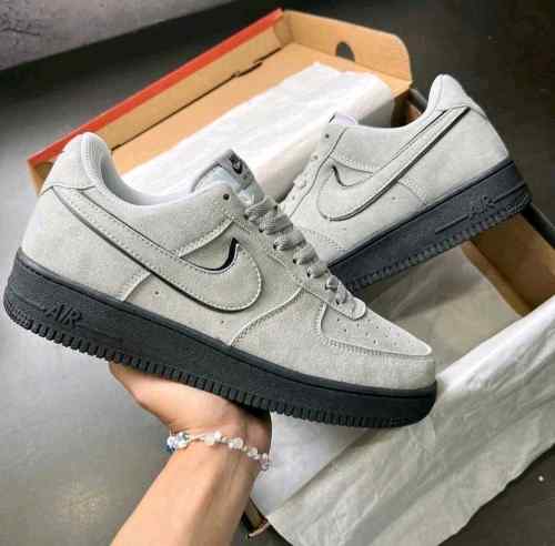 NIKEE AIRFORCE SUEDE BLACK SMOKE GREY