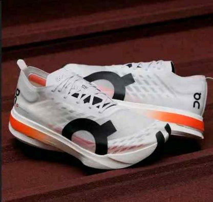 ON RUNNING CLOUD BOOM WHITE with cloud extra insole