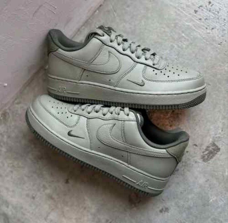 Nikkee Airforce 1 low light army