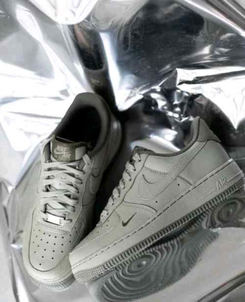 Nikkee Airforce 1 low light army