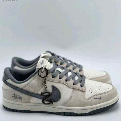 nikee sb dunk low x stussy rice white carbon