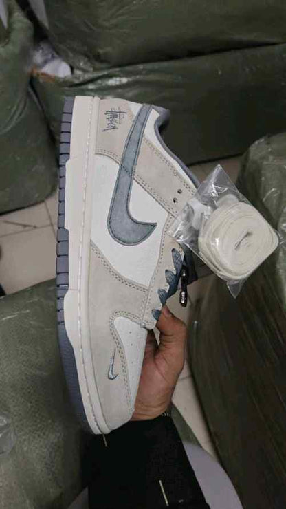 nikee sb dunk low x stussy rice white carbon