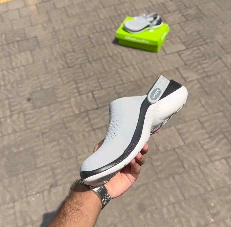 Croccss literide 360 clog grey black