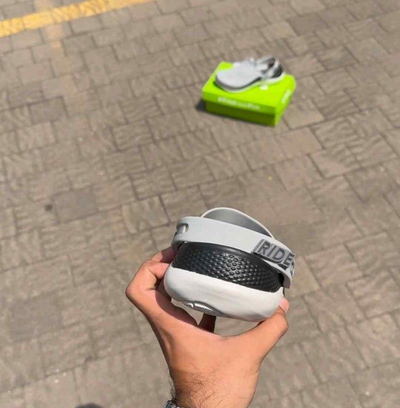 Croccss literide 360 clog grey black