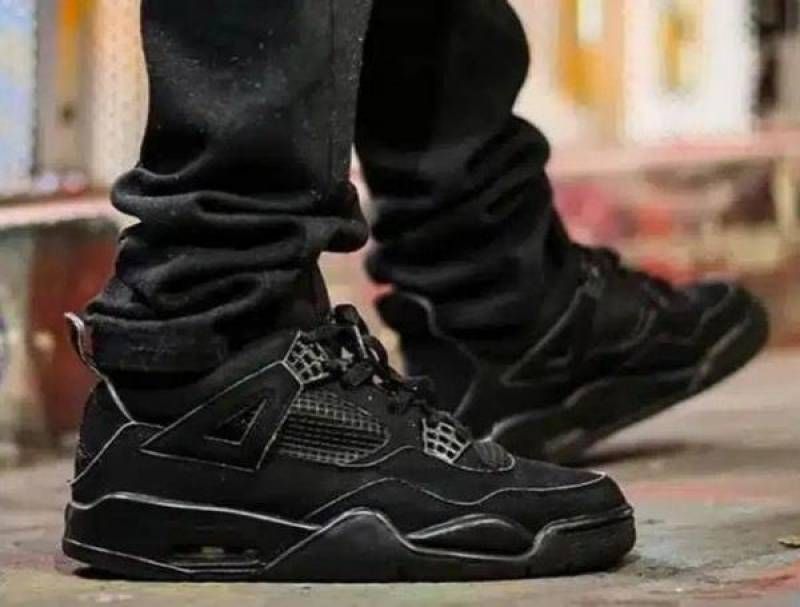 AIR JORDAN RETRO 4 BLACK CAT SEMI UA
