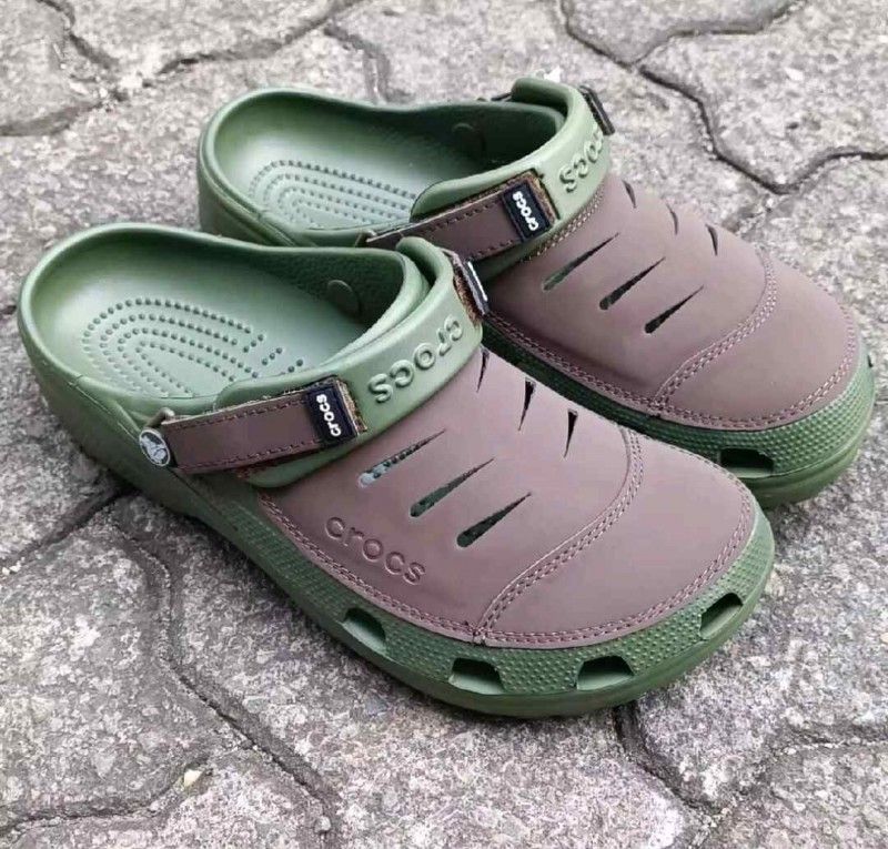 Croccss Yukon Vista Clog Army green