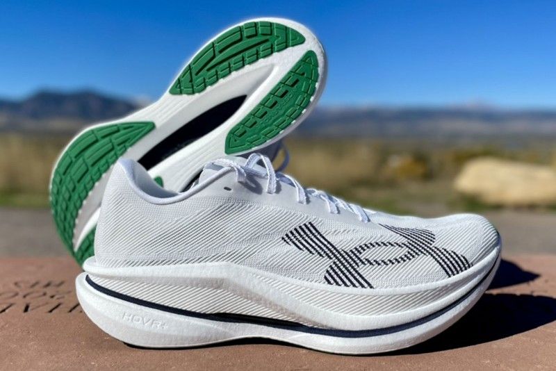 Underr Armour velociti elite 3 running shoes