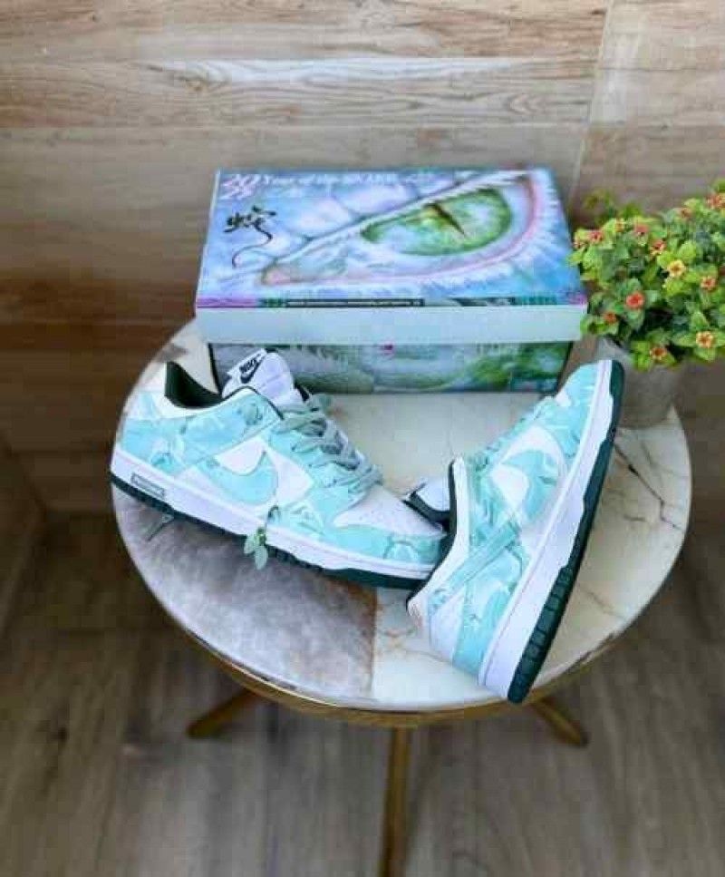 Nikkee Dunk Low Year Of Snake