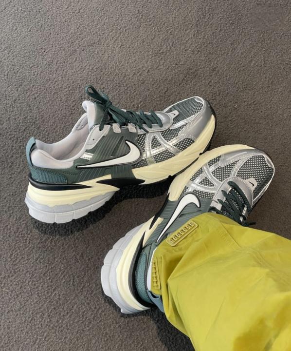NIK.E V2K RUN VIBRANT GREEN