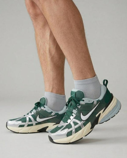 NIK.E V2K RUN VIBRANT GREEN