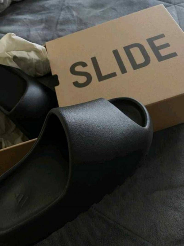 _adidaas_yeezy_slide_onyx_ua_quality_with_original_box_n_og_slide_sticker