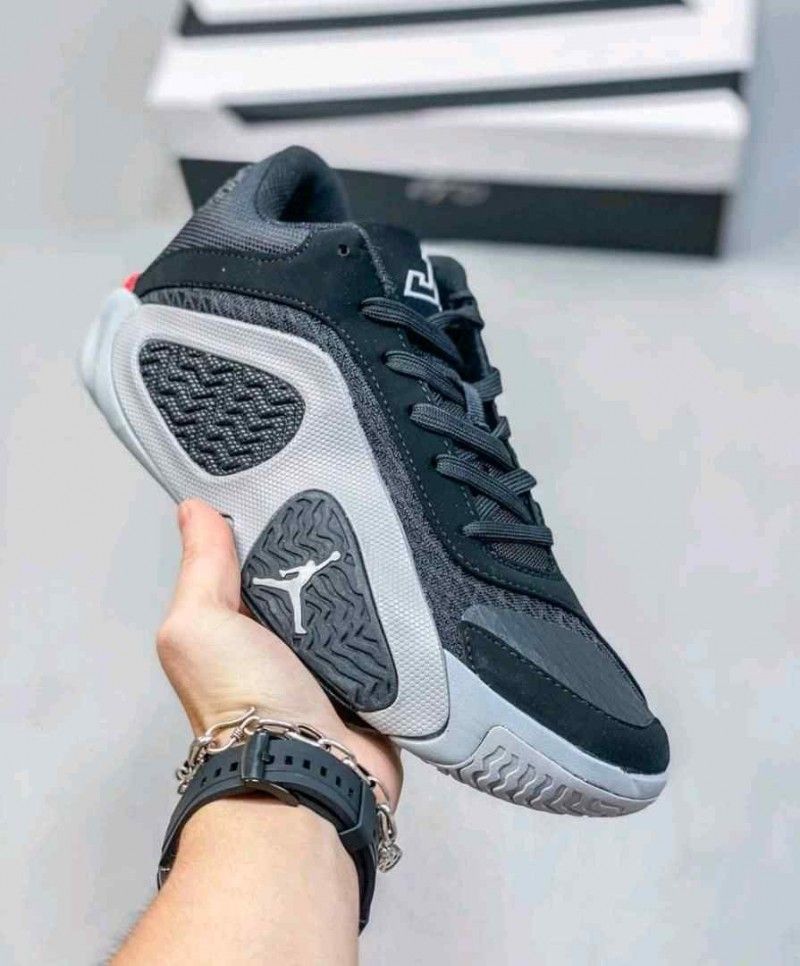 Nikkee Air jordan Tatum 2 Black Legacy