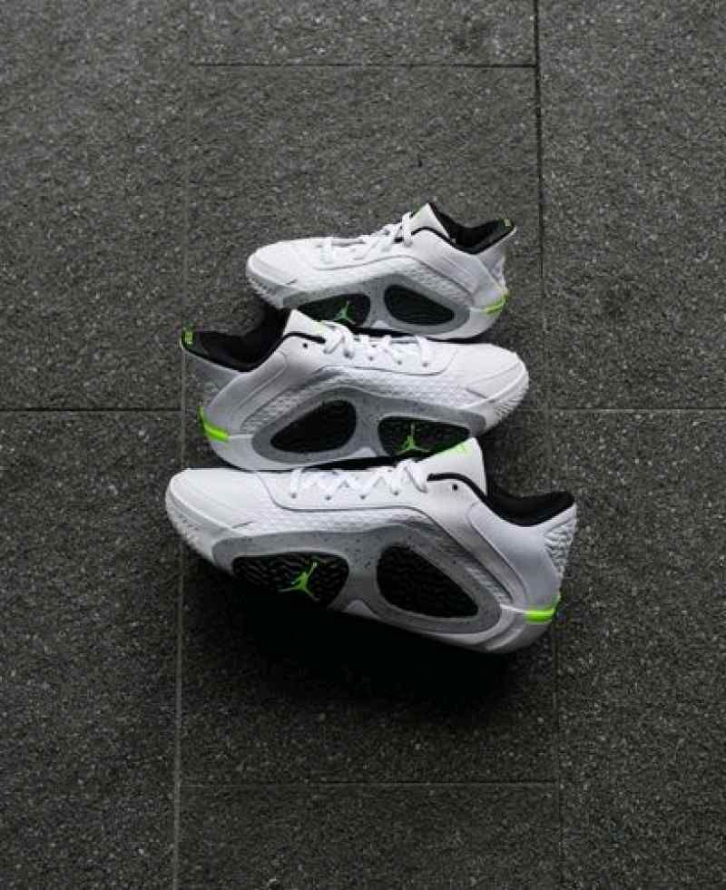 Nikkee Air jordan Tatum 2 Legacy