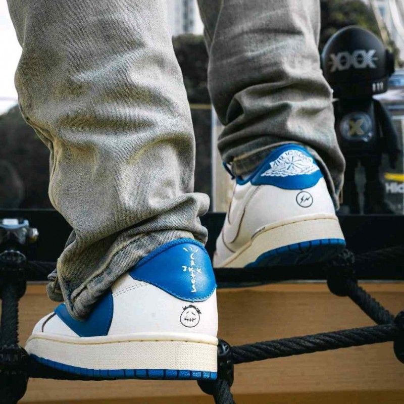 Nikkee Air Jordan Retro 1 X Travis Scott Fragment Heat of White Semi Ua