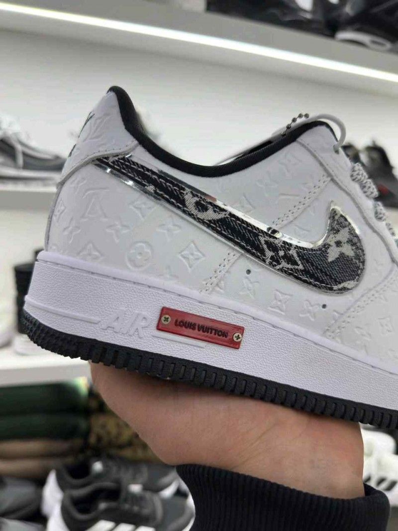 Nikkee Air Force 1 X Loiuss Vuittton Sneakers