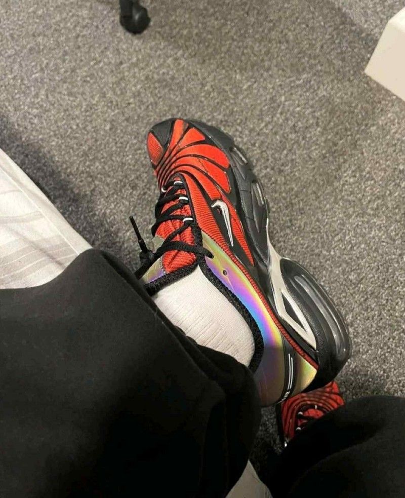 Nikkee Air Max Tailwind V x Skepta Bloody Chrome