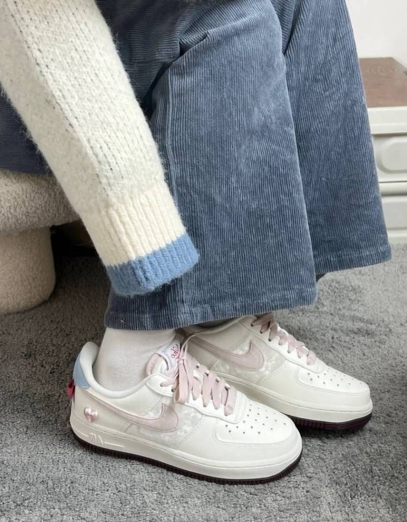 Nikkee Airforce 1 low Valentines Day 2026 for her