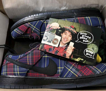 Nardwuar x Dunk Low SB Tam O Shanter Hat