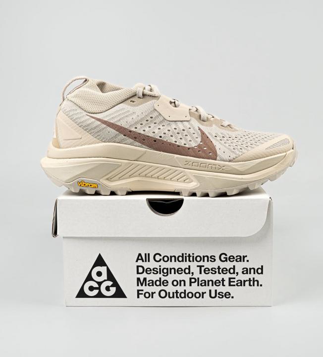 Nik.e ACG Zegma Trail Cream Running shoes