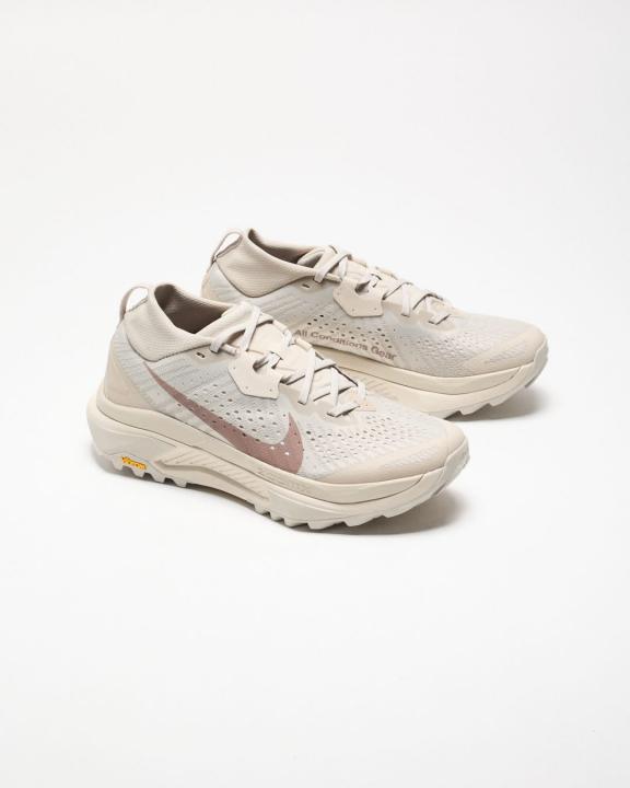 Nik.e ACG Zegma Trail Cream Running shoes