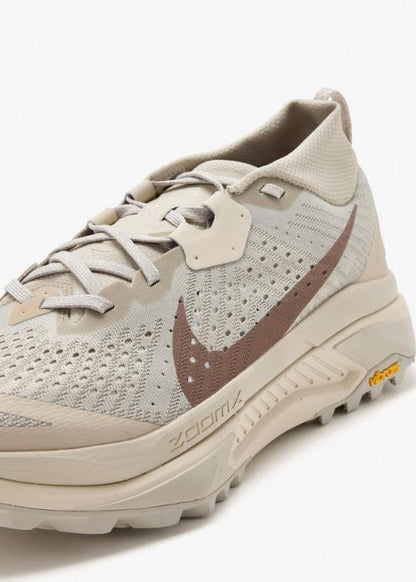 Nik.e ACG Zegma Trail Cream Running shoes