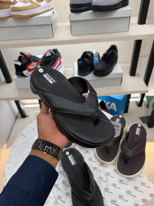 Skecher.s premium flip flop