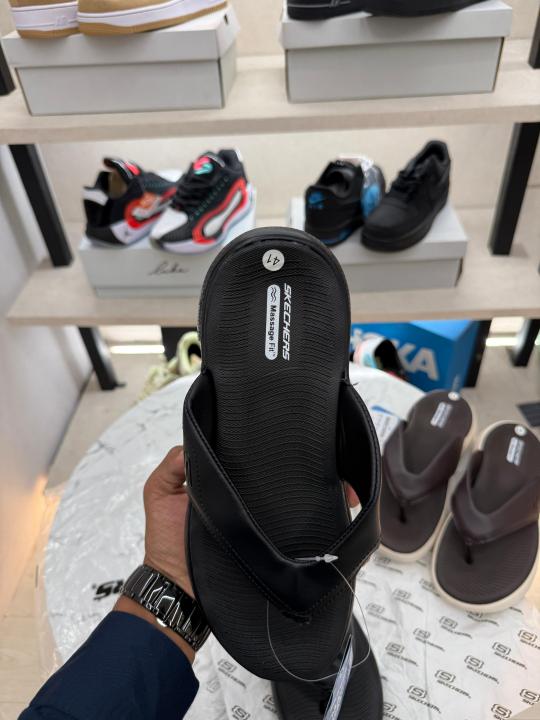 Skecher.s premium flip flop