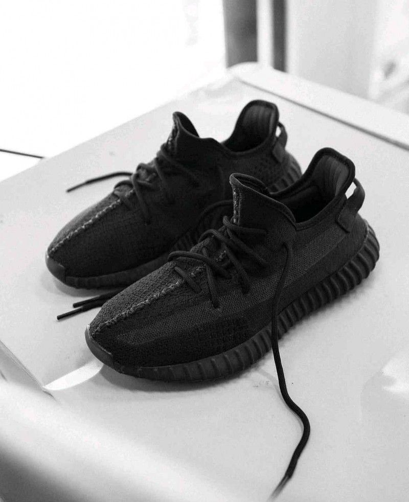 ADIDAAS YEEZY 350 ONYX BLACK SEMI UA
